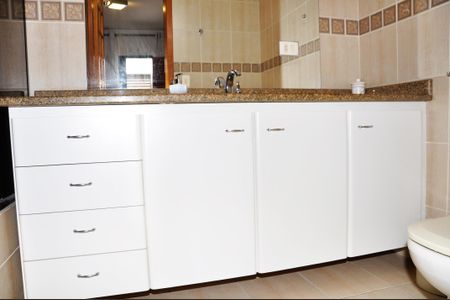 Casa à venda com 186m², 3 quartos e 6 vagas Casa à venda com 186m², 3 quartos e 6 vagasDetalhe - Suíte