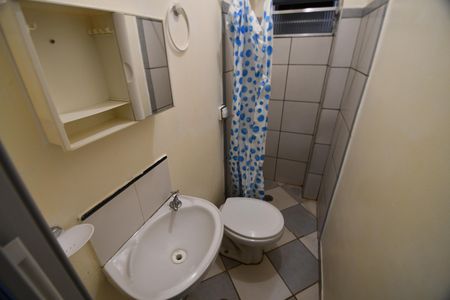 Banheiro de kitnet/studio para alugar com 1 quarto, 19m² em Cidade Universitária, Campinas