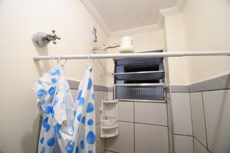 Banheiro de kitnet/studio para alugar com 1 quarto, 19m² em Cidade Universitária, Campinas