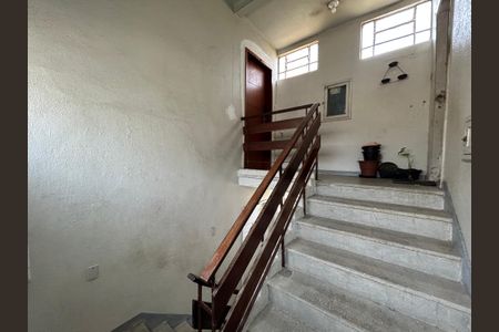 Apartamento para alugar com 43m², 2 quartos e 1 vagaEscada