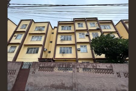 Apartamento para alugar com 43m², 2 quartos e 1 vagaFachada + plaquinha