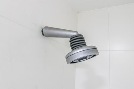 Banheiro de apartamento para alugar com 1 quarto, 46m² em Vila Militar, Barueri