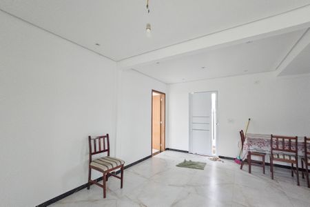 Sala de apartamento para alugar com 3 quartos, 84m² em Jardim Virginia, Guarujá