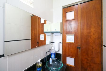 Casa à venda com 227m², 1 quarto e 2 vagasLavabo