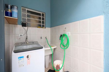 Casa à venda com 120m², 2 quartos e 2 vagasQuintal e Área de Serviço