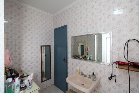 Casa à venda com 120m², 2 quartos e 2 vagasBanheiro 1