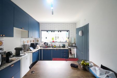 Casa à venda com 120m², 2 quartos e 2 vagasCozinha