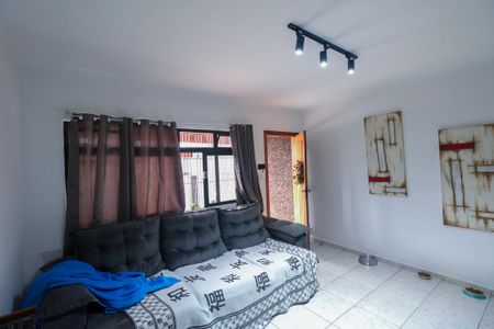 Casa à venda com 120m², 2 quartos e 2 vagasSala