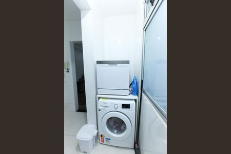 Apartamento à venda com 2 quartos, 48m² em Jardim Vera Cruz, Contagem