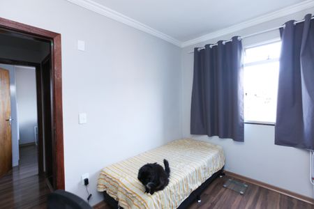 Apartamento à venda com 2 quartos, 48m² em Jardim Vera Cruz, Contagem