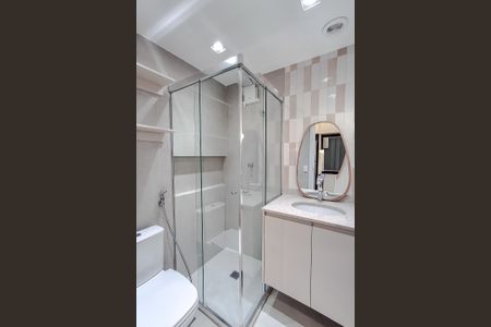 Banheiro de kitnet/studio à venda com 1 quarto, 23m² em Vila Mariana, São Paulo