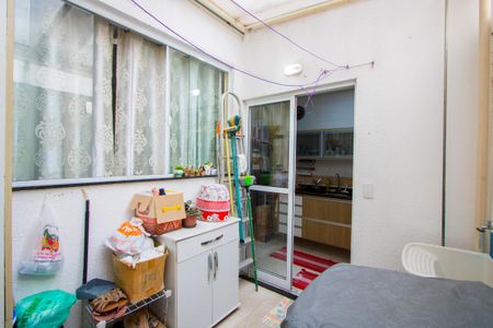 Apartamento à venda com 50m², 2 quartos e 1 vaga Apartamento à venda com 50m², 2 quartos e 1 vagaÁrea de serviço