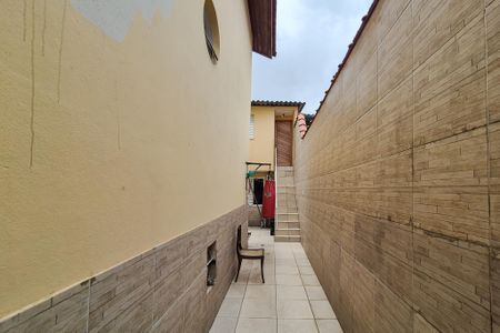 Casa à venda com 156m², 2 quartos e 2 vagasCorredor