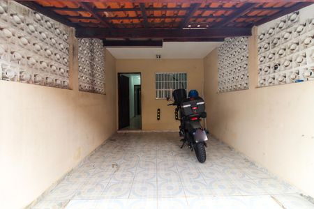 Casa de condomínio à venda com 70m², 2 quartos e 1 vagaGaragem