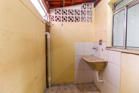 Casa de condomínio à venda com 70m², 2 quartos e 1 vagaÁrea comum