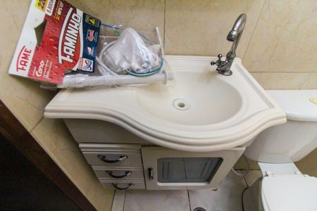 Casa de condomínio à venda com 70m², 2 quartos e 1 vagaBanheiro