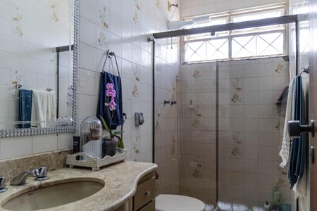 Casa à venda com 777m², 4 quartos e 2 vagasApartamento 1 - Banheiro Social