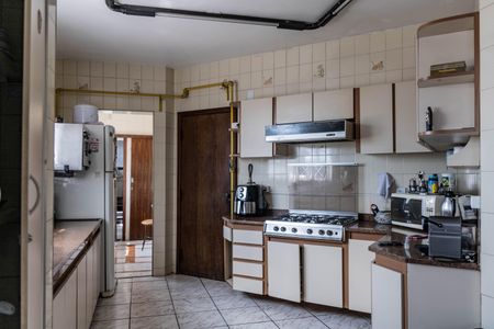 Casa à venda com 777m², 4 quartos e 2 vagasApartamento 1 - Cozinha