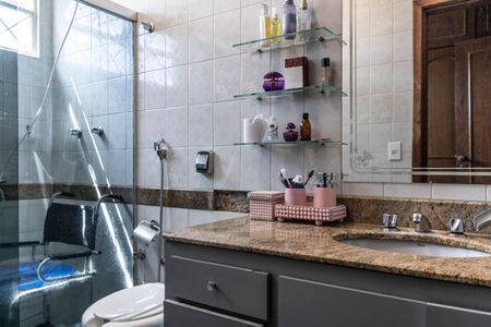 Casa à venda com 777m², 4 quartos e 2 vagasApartamento 1 - Banheiro da Suíte