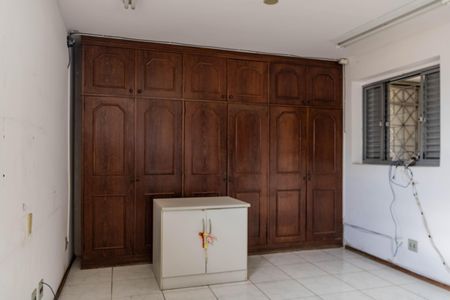 Casa à venda com 777m², 4 quartos e 2 vagasApartamento 2 - Suíte