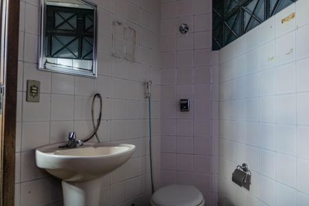 Casa à venda com 777m², 4 quartos e 2 vagasApartamento 2 - Banheiro da Suíte