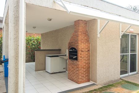 Apartamento para alugar com 42m², 2 quartos e sem vagaÁrea comum - Churrasqueira