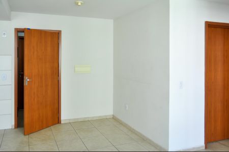 Sala  de apartamento para alugar com 2 quartos, 45m² em Chapéu do Sol, Porto Alegre