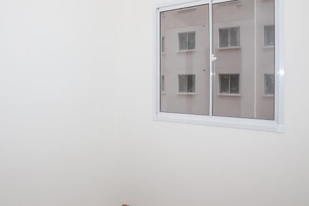 Quarto 2 de apartamento para alugar com 2 quartos, 34m² em Parque Industrial Tomas Edson, São Paulo