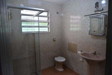 Casa para alugar com 130m², 3 quartos e 2 vagasBanheiro Social