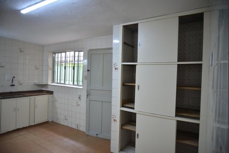 Casa para alugar com 130m², 3 quartos e 2 vagasCozinha