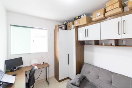 Quarto 1 de apartamento para alugar com 2 quartos, 40m² em Paciência, Rio de Janeiro