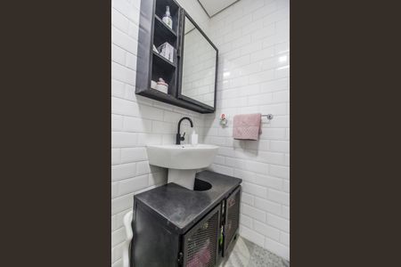 Apartamento à venda com 90m², 2 quartos e 2 vagas Apartamento à venda com 90m², 2 quartos e 2 vagasBanheiro da Suíte