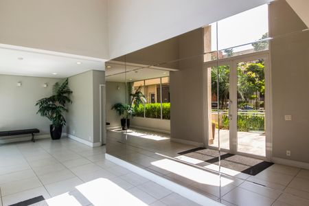 Apartamento à venda com 90m², 2 quartos e 2 vagasHall social