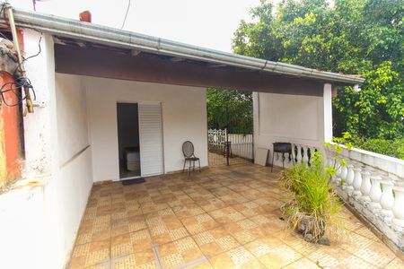 Casa para alugar com 120m², 2 quartos e 1 vaga Casa para alugar com 120m², 2 quartos e 1 vagaVaranda do Quarto 2