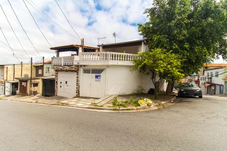 Casa para alugar com 120m², 2 quartos e 1 vaga Casa para alugar com 120m², 2 quartos e 1 vagaFachada + Placa