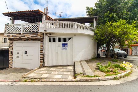 Casa para alugar com 120m², 2 quartos e 1 vaga Casa para alugar com 120m², 2 quartos e 1 vagaFachada + Placa