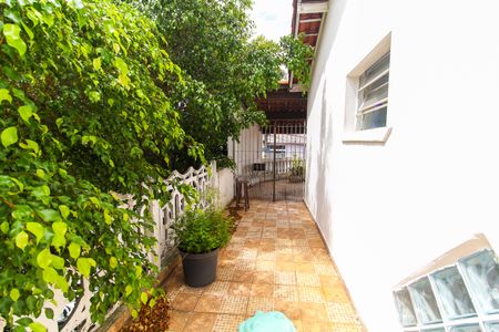 Casa para alugar com 120m², 2 quartos e 1 vaga Casa para alugar com 120m², 2 quartos e 1 vagaVaranda do Quarto 1