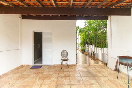 Casa para alugar com 120m², 2 quartos e 1 vaga Casa para alugar com 120m², 2 quartos e 1 vagaVaranda do Quarto 2