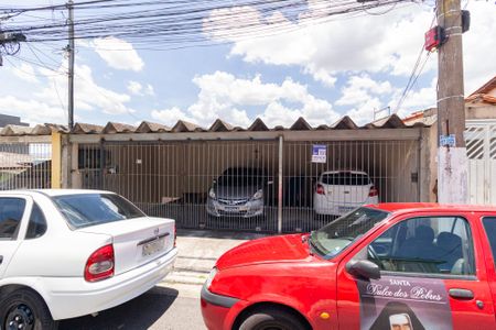 Casa à venda com 243m², 6 quartos e 3 vagasFachada