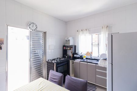 Casa à venda com 243m², 6 quartos e 3 vagasCozinha