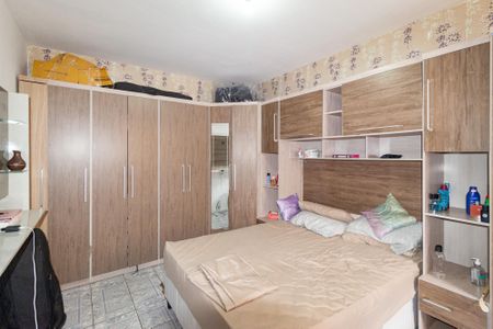 Casa à venda com 243m², 6 quartos e 3 vagasQuarto 2