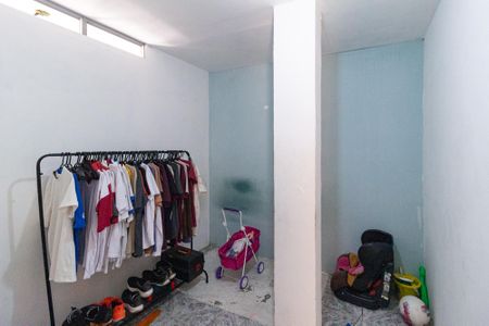 Casa à venda com 243m², 6 quartos e 3 vagasQuarto 2 