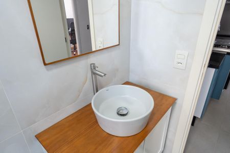 Apartamento para alugar com 38m², 2 quartos e sem vaga Apartamento para alugar com 38m², 2 quartos e sem vagaBanheiro Social