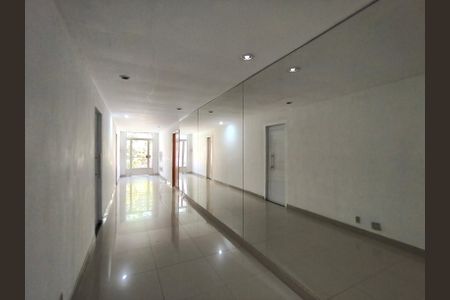 Apartamento para alugar com 85m², 2 quartos e sem vagaFachada e portaria