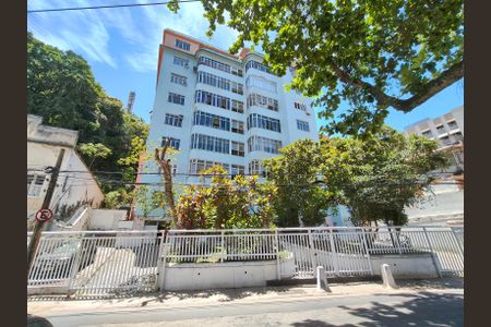 Apartamento para alugar com 85m², 2 quartos e sem vagaFachada e portaria