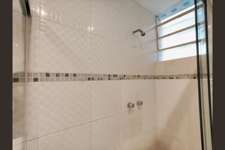 Apartamento para alugar com 85m², 2 quartos e sem vagaBanheiro Corredor