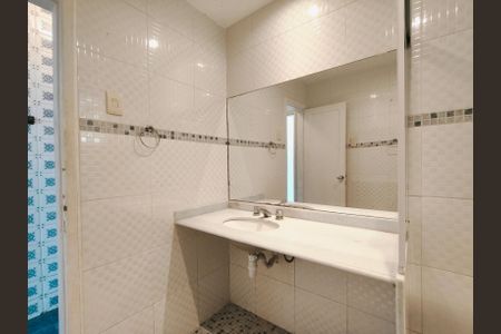 Apartamento para alugar com 85m², 2 quartos e sem vagaBanheiro Corredor