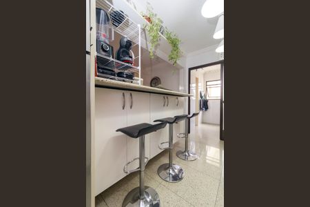 Apartamento à venda com 96m², 2 quartos e 2 vagasCozinha