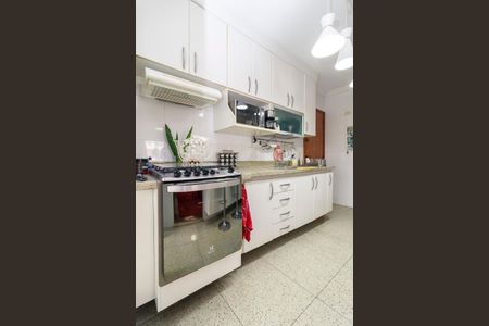 Apartamento à venda com 96m², 2 quartos e 2 vagasCozinha