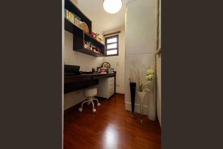 Apartamento à venda com 96m², 2 quartos e 2 vagasEscritório